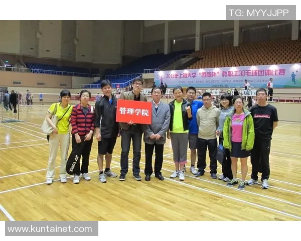 赛后复盘：成都羽毛球队与南京羽毛球队的默契配合与团队协作分析