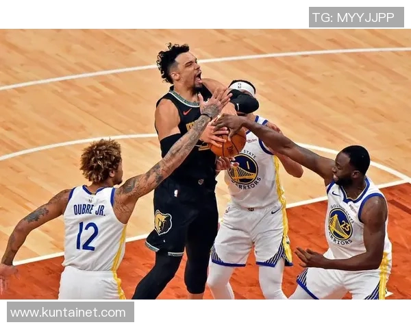 2015年NBA季后赛勇士与灰熊的激烈对决回顾与分析 2015年NBA季后赛勇士与灰熊的激烈对决回顾与分析