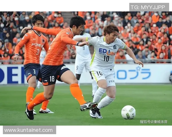 大宫松鼠与收阜FC激战正酣谁能在这场对决中笑到最后 大宫松鼠与收阜FC激战正酣谁能在这场对决中笑到最后