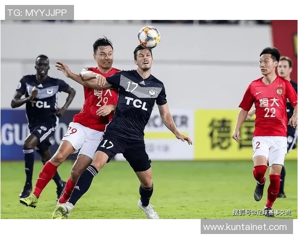 广岛三箭迎战中央海岸展现足球魅力争夺胜利荣耀之战