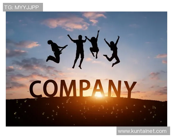 亨利与李毅的世纪对决终于揭开帷幕期待精彩瞬间的到来