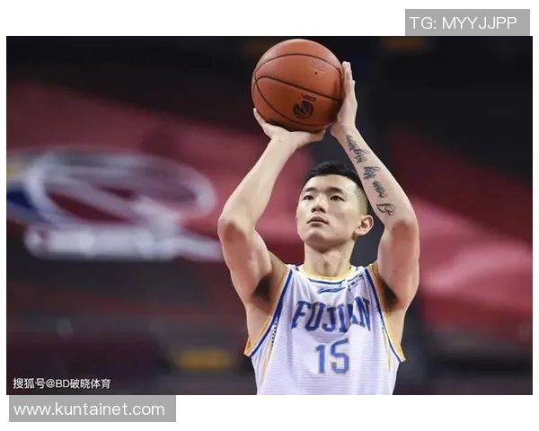 任骏飞引领球队奋勇拼搏展现篮球精神助力赛季辉煌成就