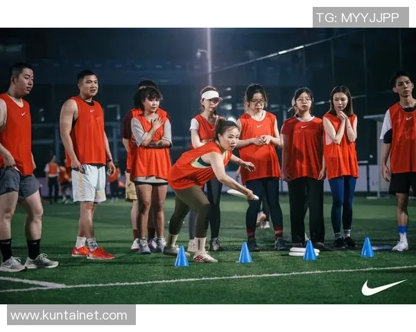 广州飞盘队在极限运动嘉年华中的灵活性表现引发热议与赞赏