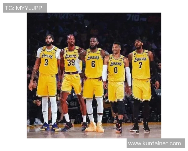 詹姆斯与霍华德携手合作打造全新广告引发篮球迷热议